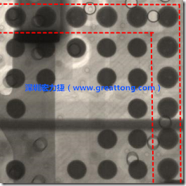 BGA錫球尺寸小于0.4mm，采用降低BGA內(nèi)圍襲球的錫膏量所得到X-Ray，稍微留意一下可以發(fā)現(xiàn)最外圈的錫量(圓的直徑)比其他內(nèi)圍的錫球上的錫量來得多一點(diǎn)點(diǎn)。也就是外圈的黑色圓形直徑比內(nèi)圈的圓形來得大一點(diǎn)點(diǎn)。