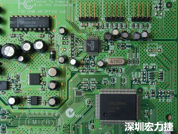 針對(duì)PCB區(qū)塊產(chǎn)生的EMI干擾問題，可使用EMI改善對(duì)策元件重點(diǎn)改善。