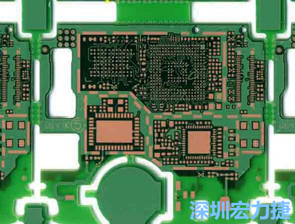 在產(chǎn)品極度要求小型化設(shè)計時，可利用HDI板材壓縮主板面積，同時具減輕重量優(yōu)點。