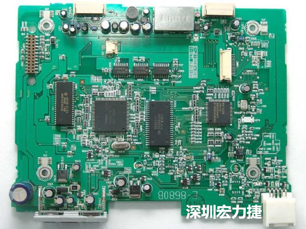 大面積PCB若電子元器件數(shù)量多、重量較重，板材強(qiáng)度不夠時(shí)容易產(chǎn)生PCB中央部凹陷問題。