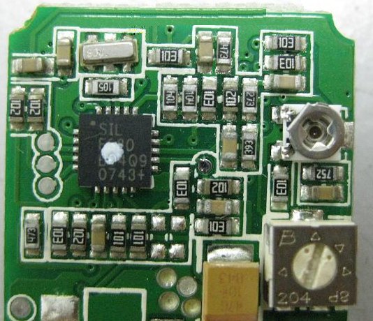PCBA加工IC元件主要分為DIP及SMD兩大類，DIP 插件的IC，SMD (Surface Mount Device) 表面貼裝元件。